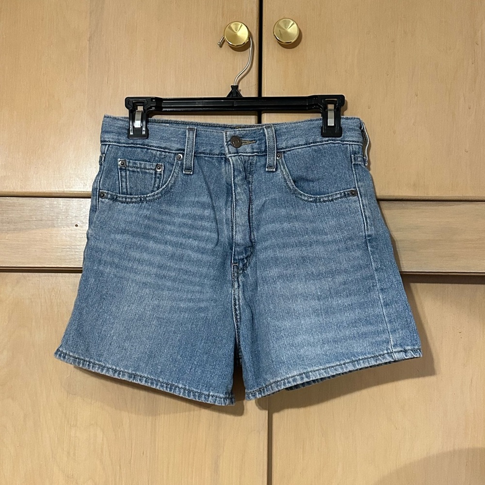Levi’s High Loose Shorts